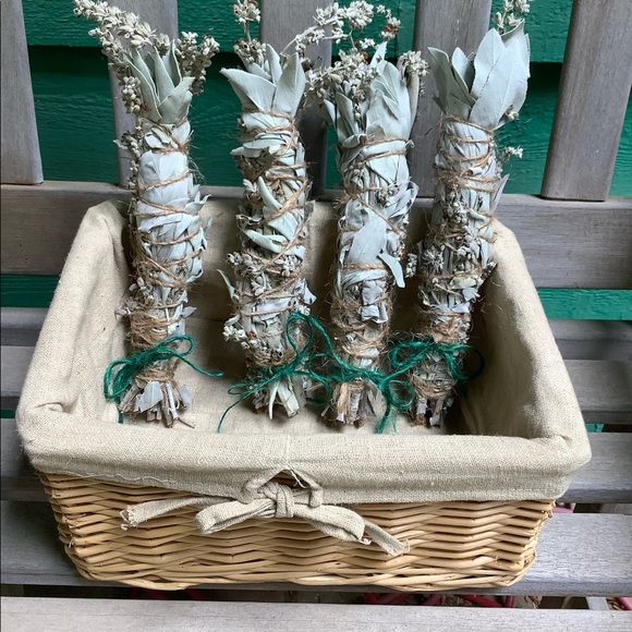 White Sage 1 Stick 8” Organic Smudge Stick - Picture 2 of 14